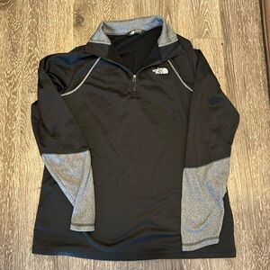 QUARTER ZIP